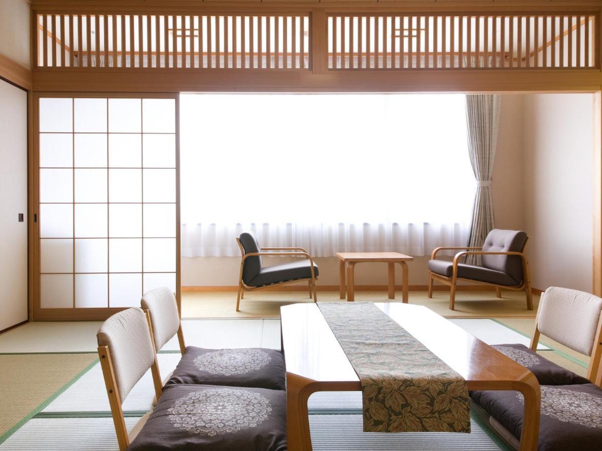 Hotel Chres Kōchi Esterno foto
