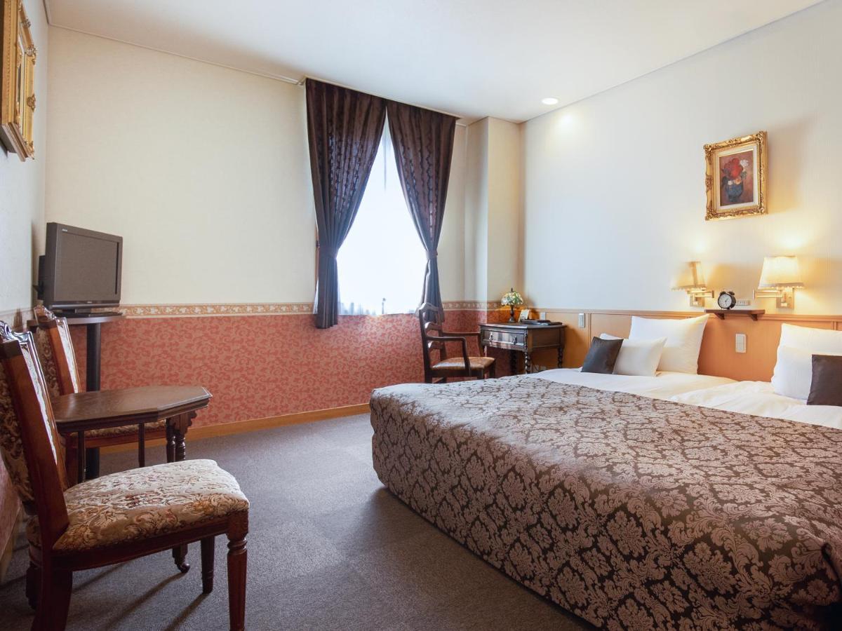 Hotel Chres Kōchi Esterno foto