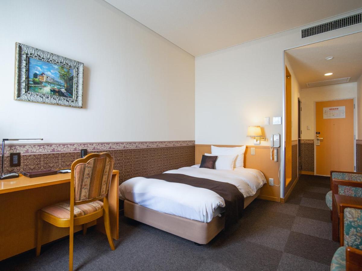 Hotel Chres Kōchi Esterno foto